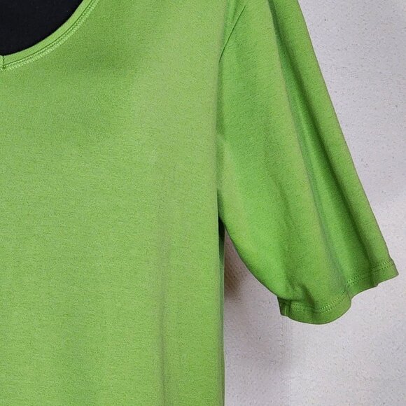 Chico's Green Celery SS Cotton Span V-Neck Super Soft Top Chico Size 3 US XL 16 - Picture 3 of 16